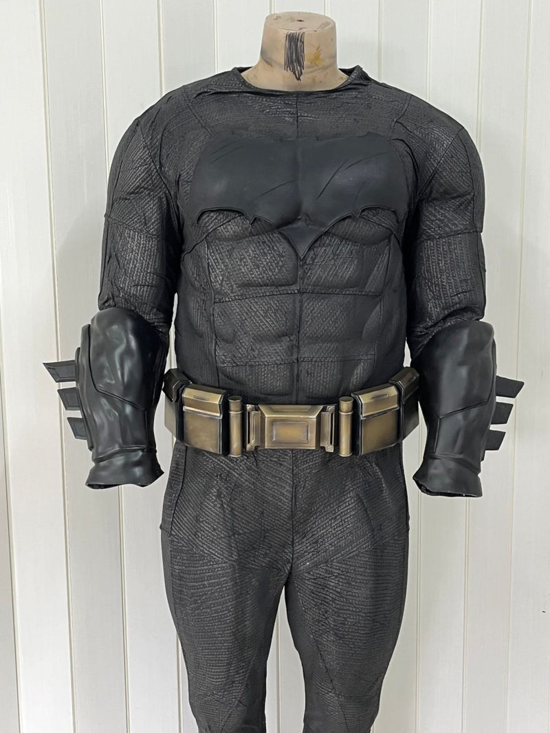 The Dawn of Justice Batman suit muscle suit+ jumpsuit+ emblem (attached) The Dawn of Justice Batman suit muscle suit+ jumpsuit+ emblem (attached)