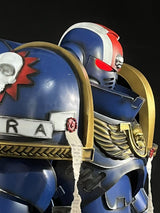 Space Marines Ultramarines Lieutenant Titus armor