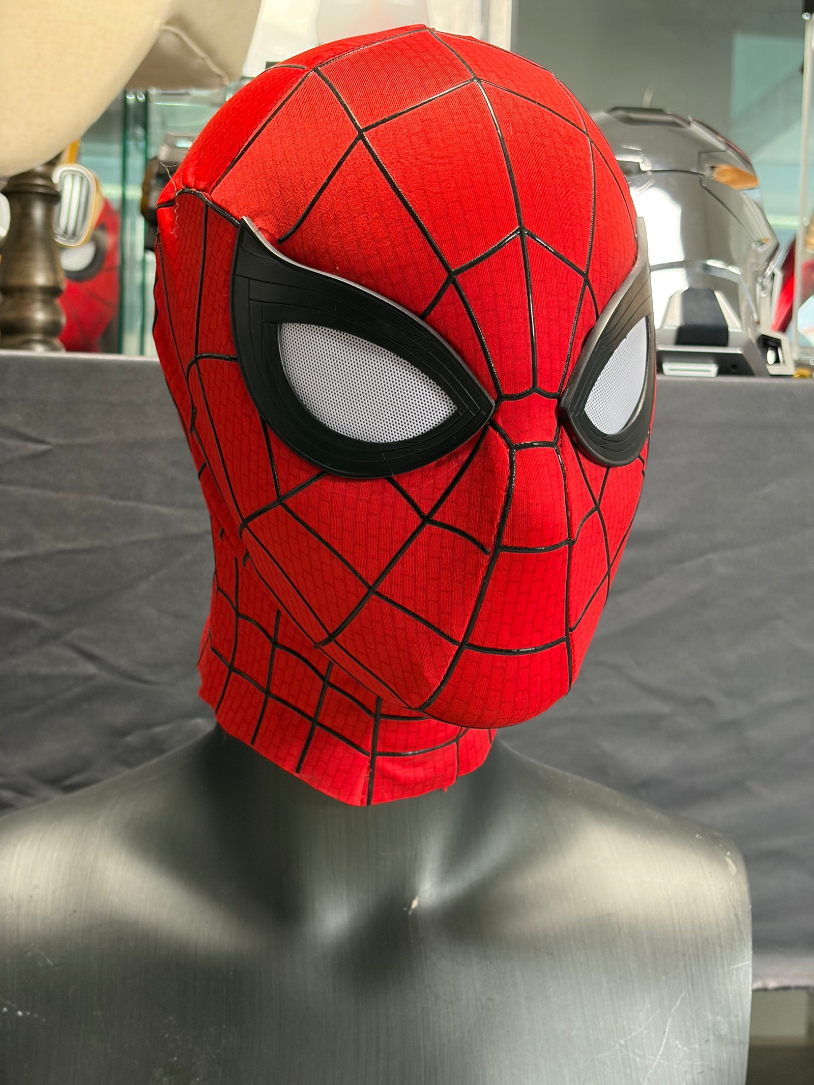 Spider_Man_Mask_Props_1600x.
