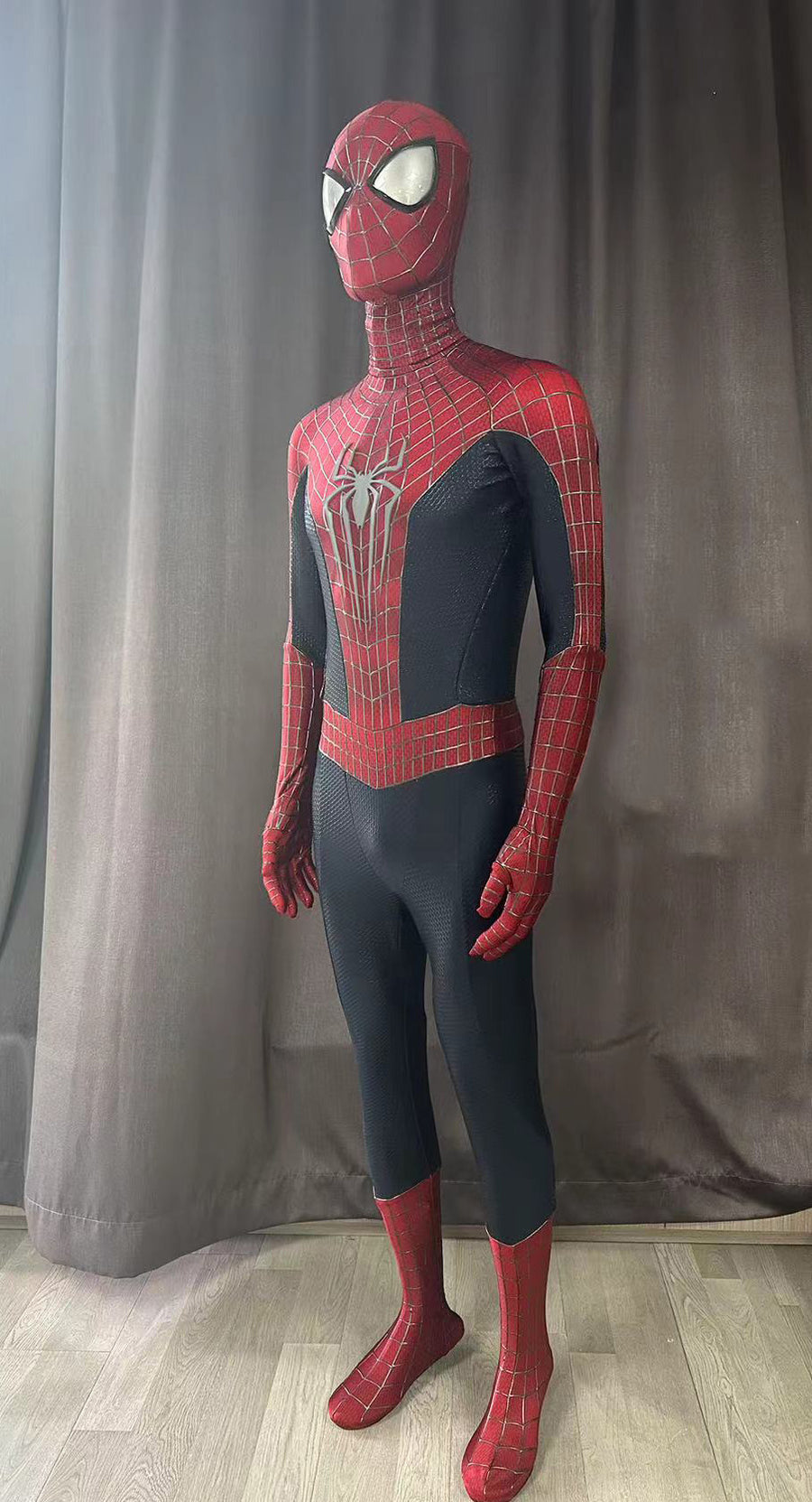 TASM2 Spiderman suit with screen printed texture and 3D webs TASM2 Spiderman suit with screen printed texture and 3D webs