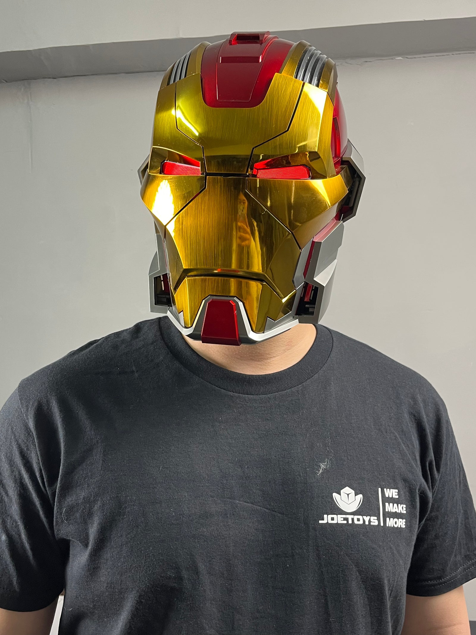 Iron Man MK17 Heartbreaker Helmet - Motorized Cosplay Replica