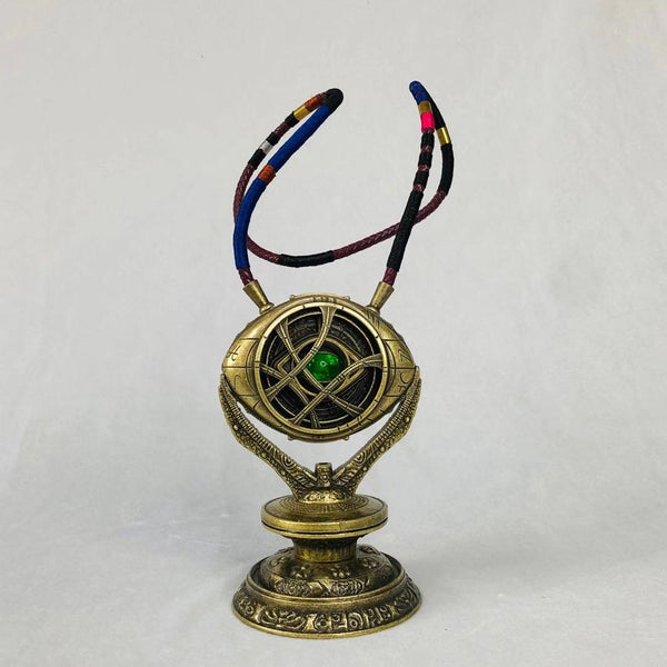Doctor Strange Eye of Agamotto Light-Up Pendant Necklace | Sideshow  Collectibles